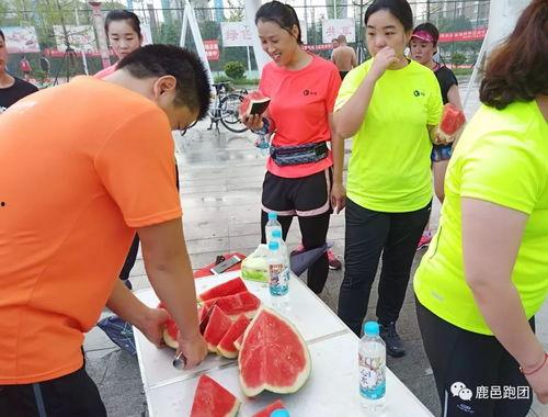 走在吃瓜群众最前线,吃瓜群众如何走在娱乐新闻最前线